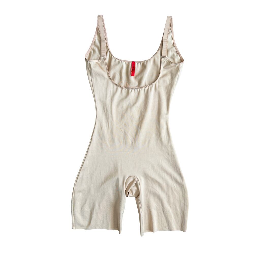 Spanx Nude OnCore Open Bust Mid Thigh Shapewear Bodysuit Size S Beige